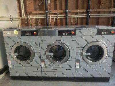 Commercial-Laundry-Machines-7-Sisters-400-w.jpg