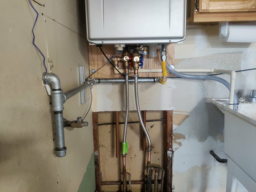 Ron-S.-Tankless-Heater-Water-Gas-Drain-Connections-1000-W.jpg