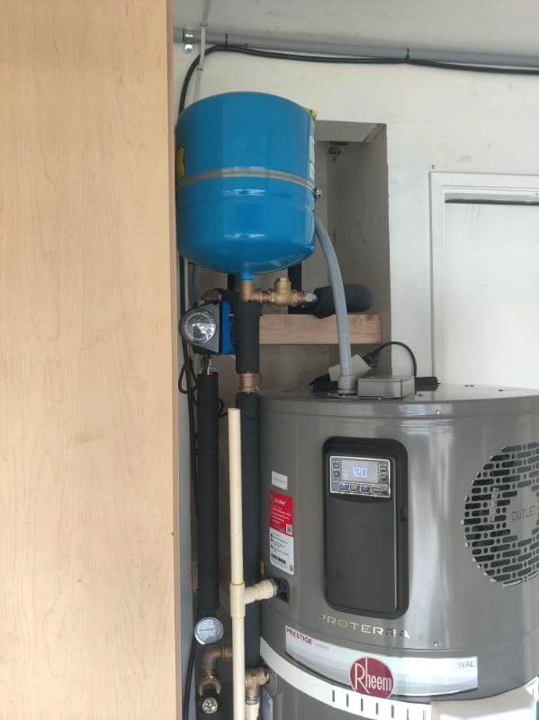 Seth-D-Heat-Pump-Water-Heater-Front-Top-View.jpg
