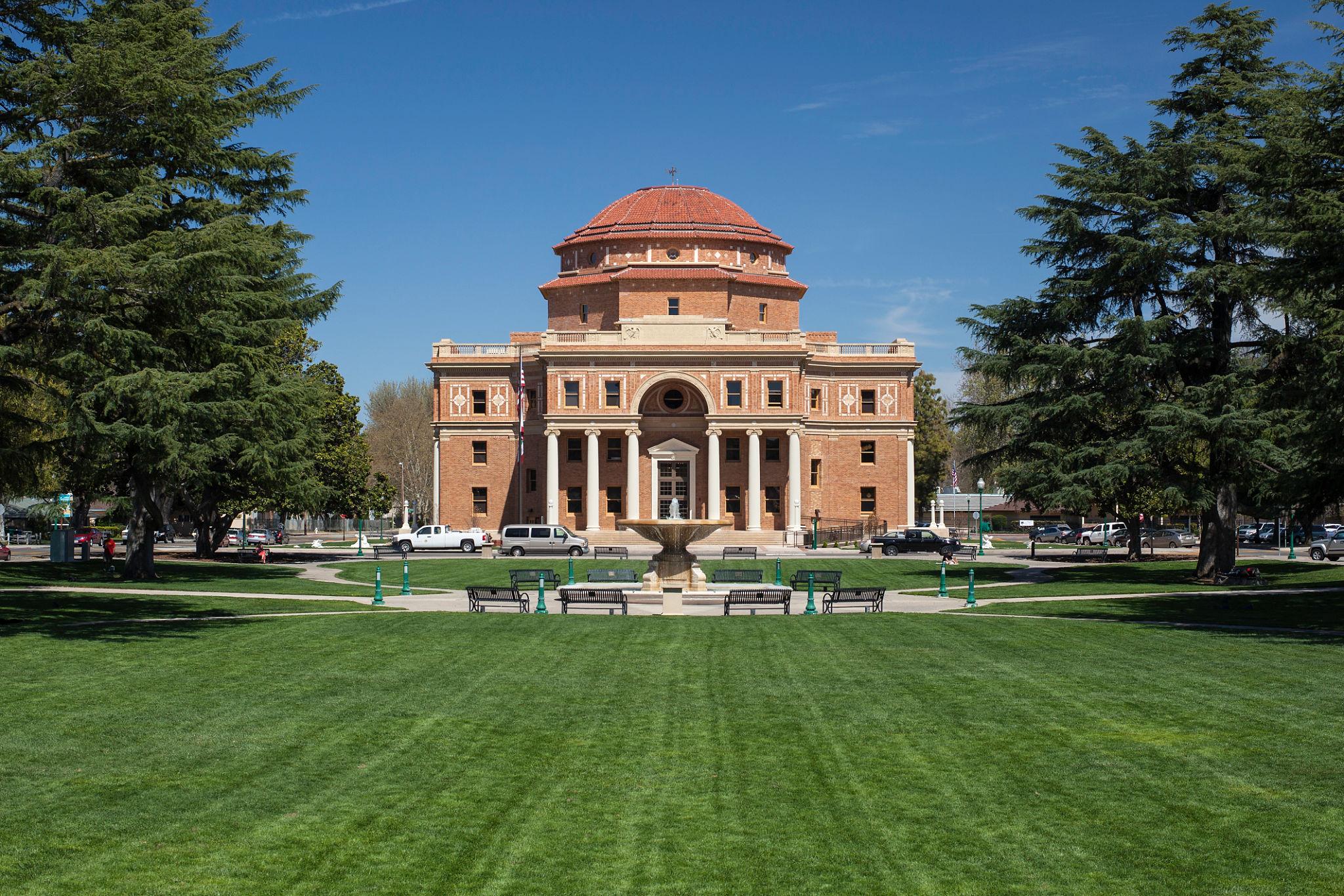 Historic Atascadero City Hall and surrounding lawn